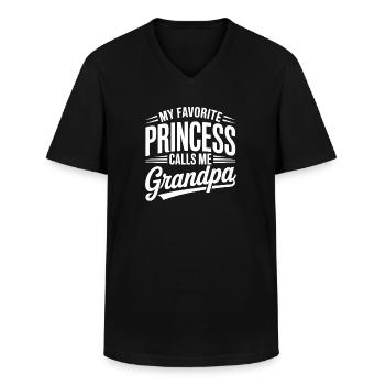 Meine Lieblingsprinzessin nennt mich Opa - Männer-T-Shirt mit V-Ausschnitt - Schwarz - Vorne - AI Model Male 178 dark (178cm)