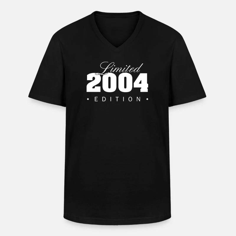 Limitierte 2004 Edition - Männer-T-Shirt mit V-Ausschnitt - Schwarz