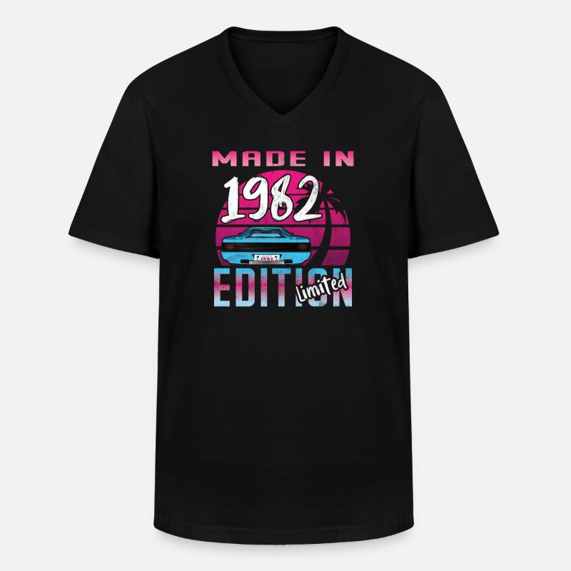 Made in 1982 - Männer-T-Shirt mit V-Ausschnitt - Schwarz
