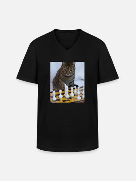 Cat plays chess - Men's V-Neck T-Shirt - black