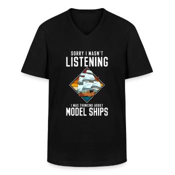 Modellschiff Hobby Wasser Modellbauer - Männer-T-Shirt mit V-Ausschnitt - Schwarz - Vorne - AI Model Male 178 dark (178cm)
