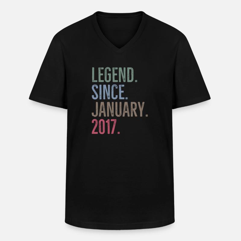 Legende seit Januar 2017 - Männer-T-Shirt mit V-Ausschnitt - Schwarz