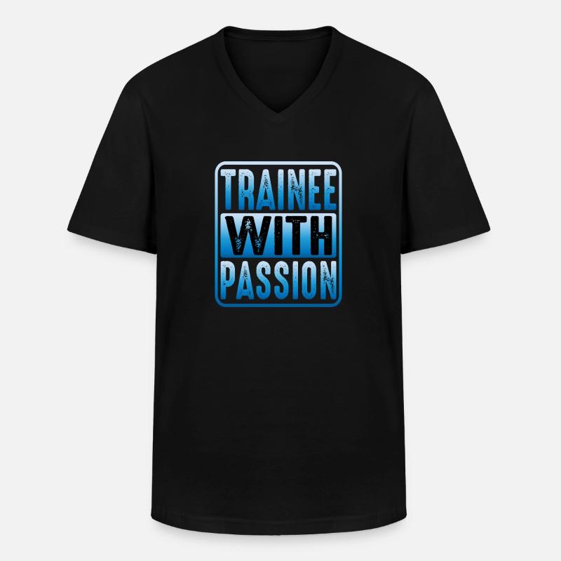 Trainee With Passion - Männer-T-Shirt mit V-Ausschnitt - Schwarz