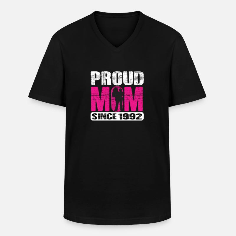 Proud Mom Since 1992 - Männer-T-Shirt mit V-Ausschnitt - Schwarz