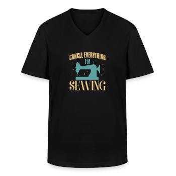 Cancle tout en chemise de couturière Sweing - T-shirt col V Homme - noir - Devant - AI Model Male 178 dark (178cm)