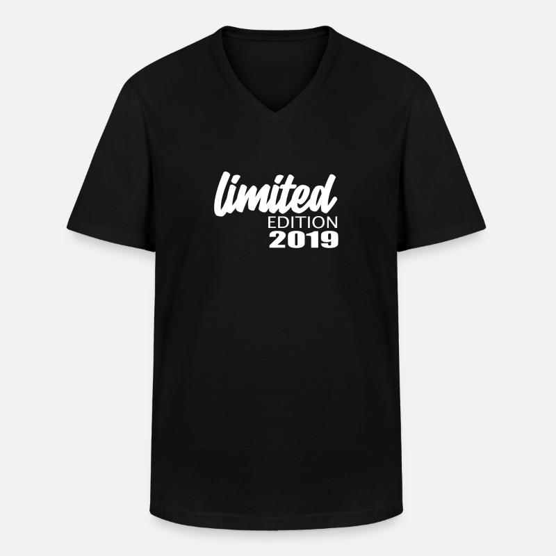 Limited Edition 2019 - Männer-T-Shirt mit V-Ausschnitt - Schwarz