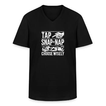 Tap Snap oder Nap Wählen Sie mit Bedacht - Männer-T-Shirt mit V-Ausschnitt - Schwarz - Vorne - AI Model Male 178 dark (178cm)