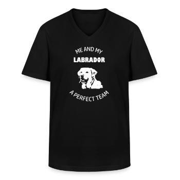 Ich und mein Labrador - Männer-T-Shirt mit V-Ausschnitt - Schwarz - Vorne - AI Model Male 178 dark (178cm)