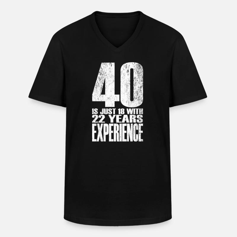 Vierzig Jahre Erfahrung - Männer-T-Shirt mit V-Ausschnitt - Schwarz