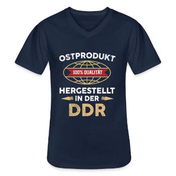 Ostprodukt, Hergestellt in der DDR, Ostdeutschland - Männer-T-Shirt mit V-Ausschnitt - Navy - Vorne - AI Model Male 178 dark (178cm)