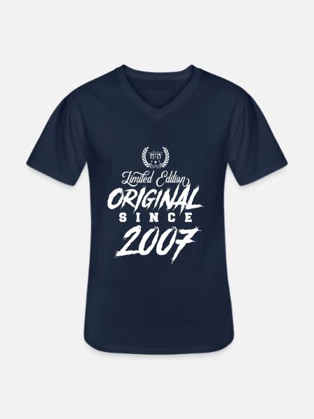 2007 limited edition - Men's V-Neck T-Shirt - navy