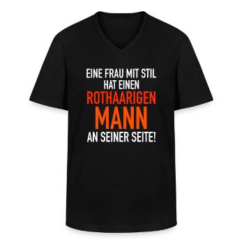 Rothaariger Mann rote Haare - Männer-T-Shirt mit V-Ausschnitt - Schwarz - Vorne - AI Model Male 178 dark (178cm)