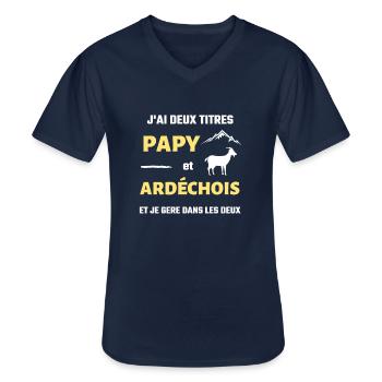 papy ardechois humour ardeche homme humoristique - T-shirt col V Homme - marine - Devant - AI Model Male 178 dark (178cm)