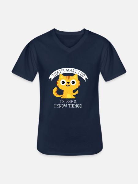 I sleep and know things - Lustiger Katzen Spruch - Men's V-Neck T-Shirt - navy