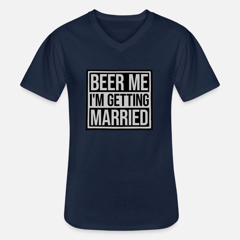Beer Me Getting Married - Männer-T-Shirt mit V-Ausschnitt - Navy