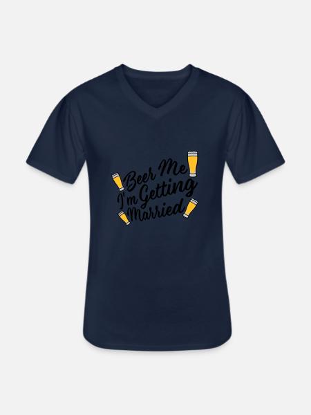 Beer Me Getting Married - Men's V-Neck T-Shirt - navy