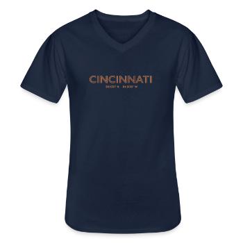 Coordonnées de la ville des États-Unis - Cincinnati - T-shirt col V Homme - marine - Devant - AI Model Male 178 dark (178cm)