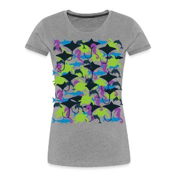 Ocean Camouflage – Meeresleben im Tarnstil - Frauen Premium Bio T-Shirt -  - Vorne - Mia (176cm)