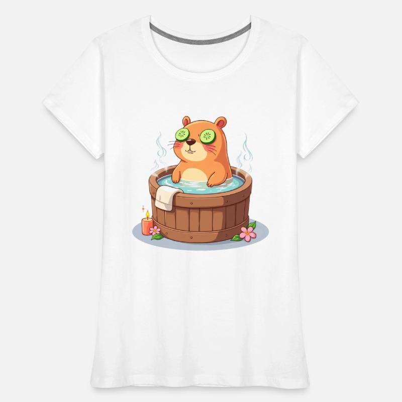 Capybara dans le bain avec des tranches de concombre T-shirt bio Premium Femme