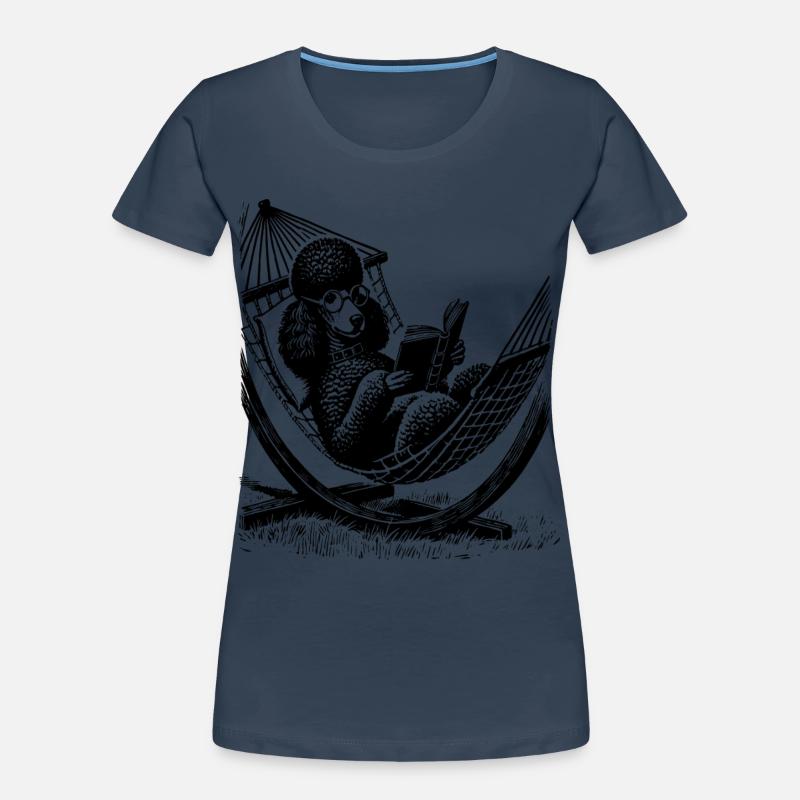 T-Shirt mit einem Pudel, der ein Buch liest Frauen Premium Bio T-Shirt
