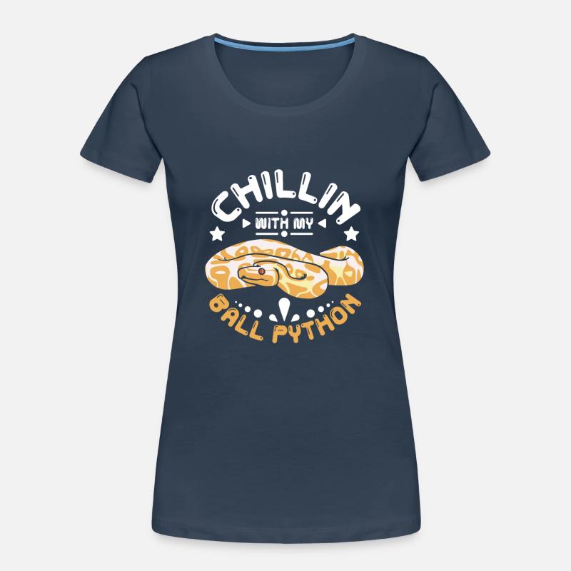Chillin with my ball python Frauen Premium Bio T-Shirt