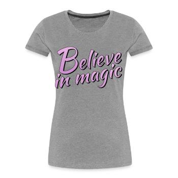 Croire en la magie - T-shirt bio Premium Femme - gris chiné - Devant - Mia (176cm)