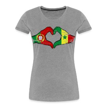 Portugal Sénégal drapeau mains coeur utilisé - T-shirt bio Premium Femme - gris chiné - Devant - Mia (176cm)