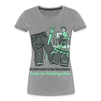 Lustiges Upcycling Jeans Kindergarten Näh Design - Frauen Premium Bio T-Shirt - Grau meliert - Vorne - Mia (176cm)