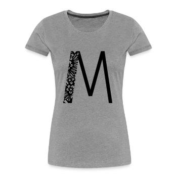 Buchstabe M - Frauen Premium Bio T-Shirt - Grau meliert - Vorne - Mia (176cm)