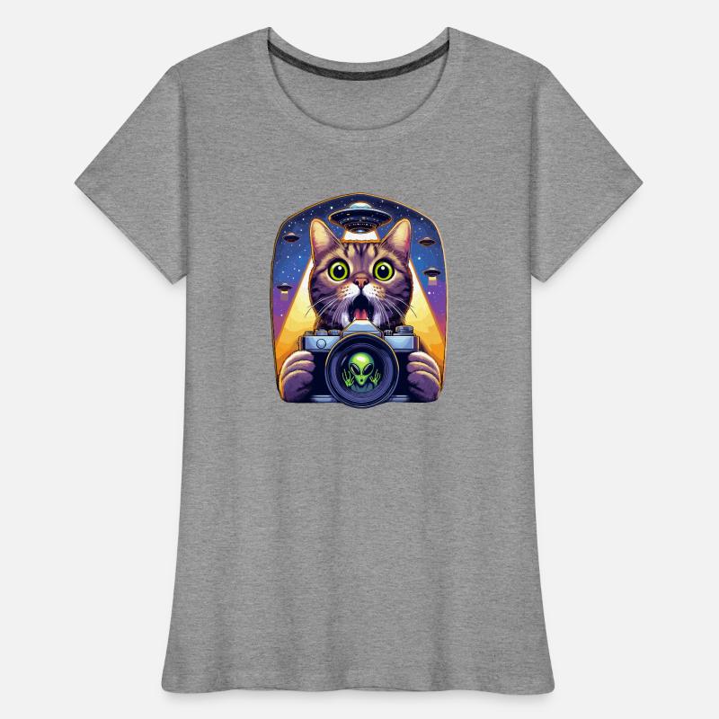Funny Scared Cat With UFO Alien Attack 3D Effect Women's Premium Organic T-Shirt