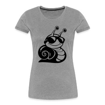 Un escargot cool avec des lunettes de soleil - T-shirt bio Premium Femme - gris chiné - Devant - Mia (176cm)