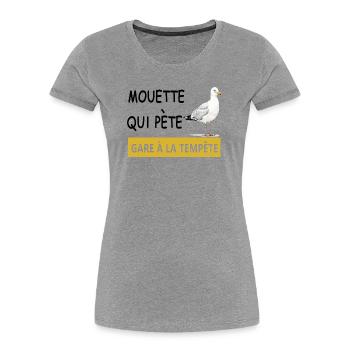 Beware of the storm – seagull on the yellow quay - Women's Premium Organic T-Shirt - heather grey - Front - Mia (176cm)