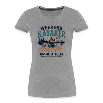 Wochenend-Kajakfahrer-Therapie auf dem Wasser - Frauen Premium Bio T-Shirt - Grau meliert - Vorne - Mia (176cm)