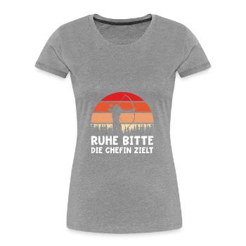 Ruhe bitte die Chefin zielt Bogenschießen - Frauen Premium Bio T-Shirt - Grau meliert - Vorne - Mia (176cm)