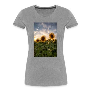 Tournesols au coucher du soleil - T-shirt bio Premium Femme - gris chiné - Devant - Mia (176cm)