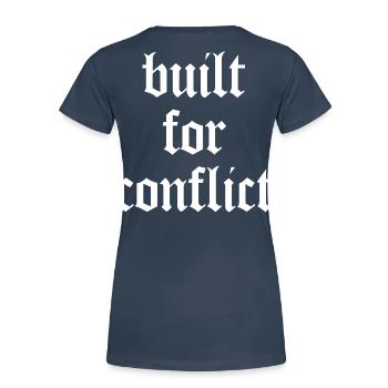 Built for Conflict - Bodybuilding & Gym - Frauen Premium Bio T-Shirt - Navy - Hinten - Mia (176cm)