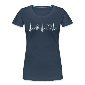 Scorpion - Dard empoisonné - Pouls - Courbe cardiaque - ECG - T-shirt bio Premium Femme - bleu marine - Devant - Mia (176cm)