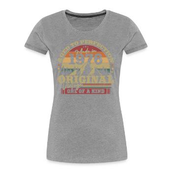 Vintage Gift 1976 47/48 Years - Women's Premium Organic T-Shirt - navy - Front - Mia (176cm)