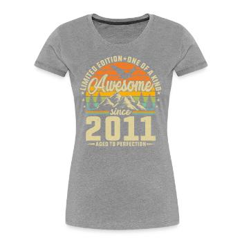 Millésime 2011 : Idée cadeau d’anniversaire légendaire - T-shirt bio Premium Femme - bleu marine - Devant - Mia (176cm)