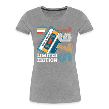 48e anniversaire octobre millésime 1975 cassette - T-shirt bio Premium Femme - bleu marine - Devant - Mia (176cm)