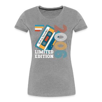 17th Birthday November Vintage 2006 Cassette - Women's Premium Organic T-Shirt - navy - Front - Mia (176cm)