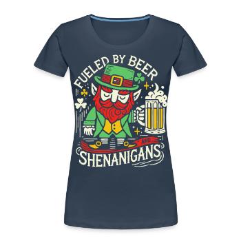Saint-Patrick : Bière et manigances amusantes - T-shirt bio Premium Femme - bleu marine - Devant - Mia (176cm)