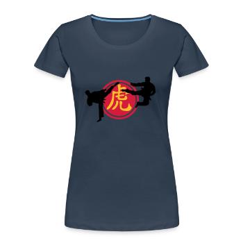 chinese_sign_tiger_karate_a_3c - T-shirt bio Premium Femme - bleu marine - Devant - Mia (176cm)
