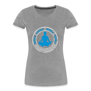 inhale exhale yoga Zitat - Frauen Premium Bio T-Shirt - Navy - Vorne - Mia (176cm)