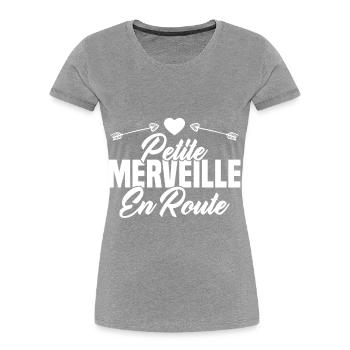 Femme Petite Merveille En Route Future Grossesse - T-shirt bio Premium Femme - bleu marine - Devant - Mia (176cm)