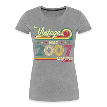 Original June 2007 Vintage 2007 59th Birthday - Women's Premium Organic T-Shirt - navy - Front - Mia (176cm)