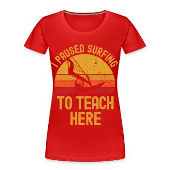 Planche à voile et moniteurs rétro vintage - T-shirt bio Premium Femme - rouge - Devant - Mia (176cm)