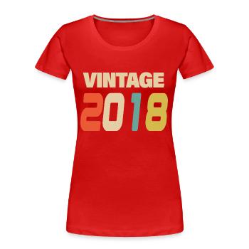 2018 Vintage Retro Classic 2018 - Frauen Premium Bio T-Shirt - Rot - Vorne - Mia (176cm)