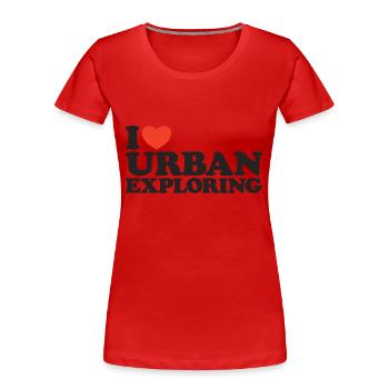 J’adore Urban Exploring Heart Shirt - T-shirt bio Premium Femme - rouge - Devant - Mia (176cm)