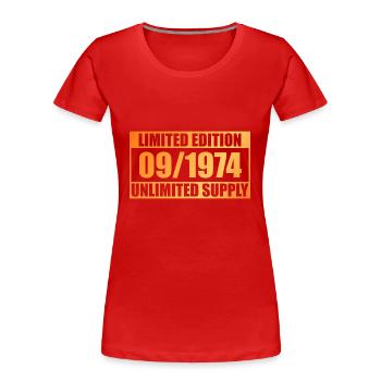 Édition limitée 50e anniversaire - ꝏ Fourniture 09/1974 - T-shirt bio Premium Femme - rouge - Devant - Mia (176cm)